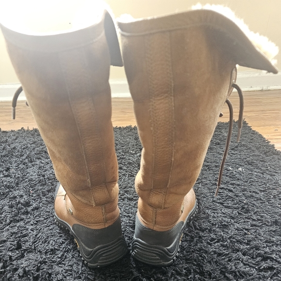 Ugg ariondack boots - Picture 5 of 7